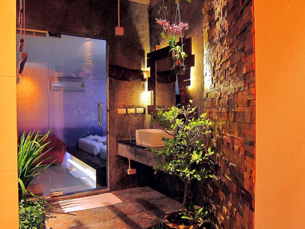 Forest Bungalows & Mama'S Restaurant Chalong Pokoj fotografie